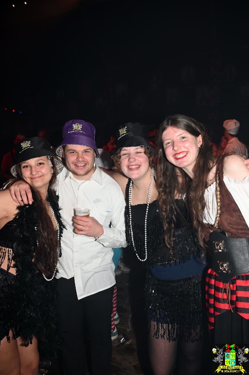 ../Images/Opwarmbal 2026 335.jpg